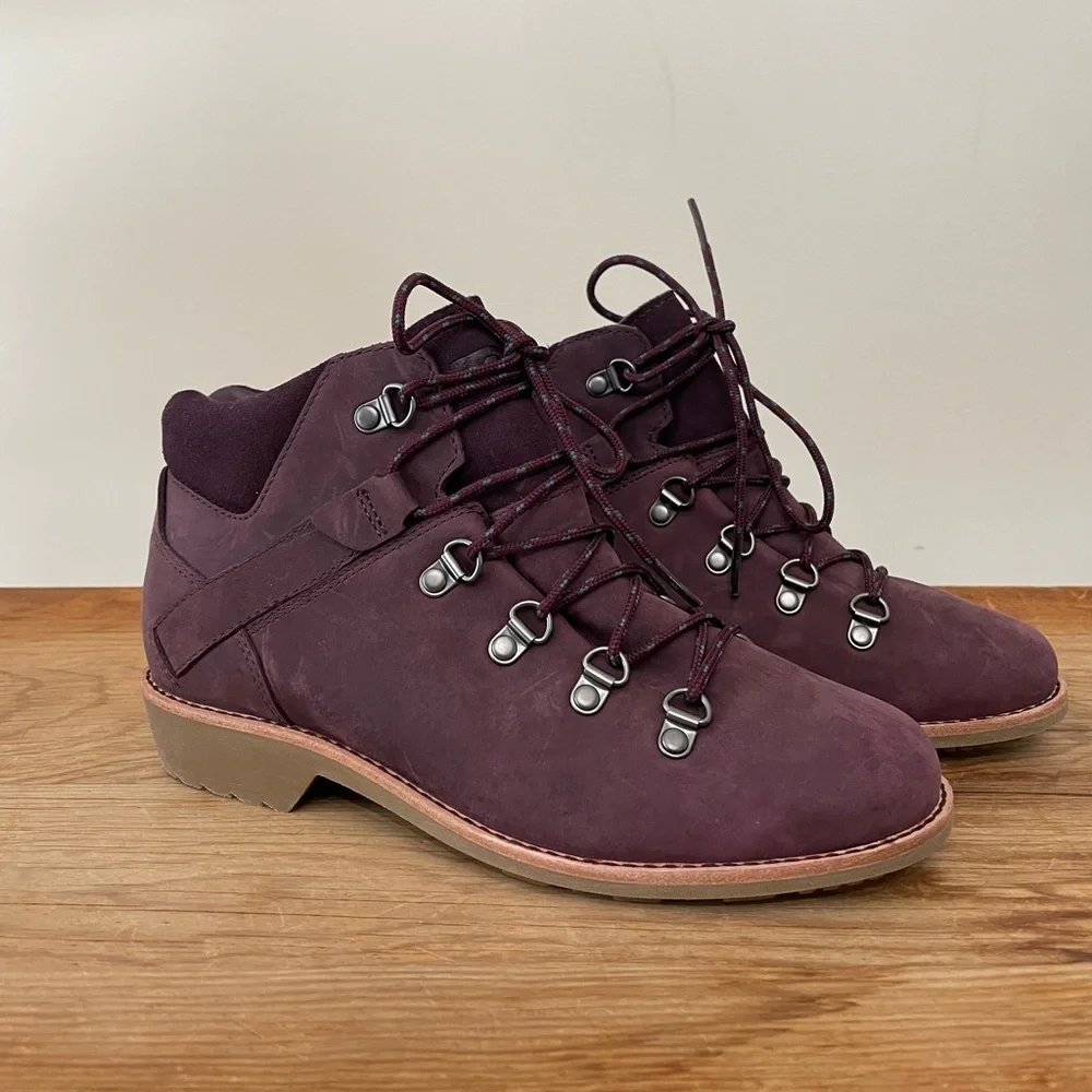 NWOB Teva De La Vin DS Alpine Low Fashion Boots Winter Booties Lace Up Womens 6